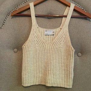 Sweater Tank cropped